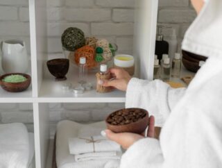 Kąpiel z solą Epsom jako sposób na łagodzenie kobiecych dolegliwości